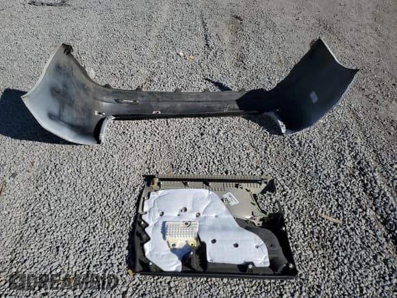 ✅ 2018 Toyota Sienna XLE Auto Access Seat • VIN: 5TDYZ3DC3JS959776 • Lot: 89502375. Wystawiony na Copart z przebiegiem 69 053 mil. Bezpłatny archiwum sprzedaży aukcyjnych z USA i szczegółowy raport historii pojazdu na DreamBid. Zdjęcie 13.