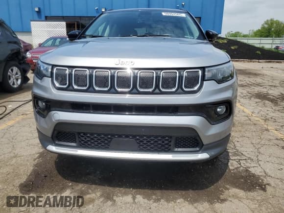 ✅ 2022 Jeep Compass High Altitude • VIN: 3C4NJDCB1NT227893 • Lot: 56904565. Wystawiony na Copart z przebiegiem 48 692 mil. Bezpłatny archiwum sprzedaży aukcyjnych z USA i szczegółowy raport historii pojazdu na DreamBid. Zdjęcie 5.