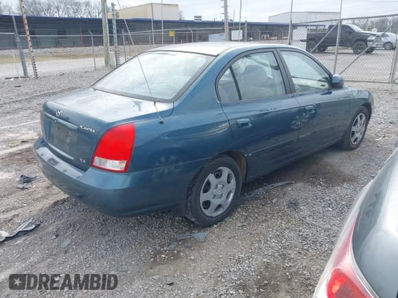 ✅ 2002 Hyundai Elantra GLS • VIN: KMHDN45DX2U299123 • Lot: 41798228. Wystawiony na IAAI z przebiegiem 202 200 mil. Bezpłatny archiwum sprzedaży aukcyjnych z USA i szczegółowy raport historii pojazdu na DreamBid. Zdjęcie 4.