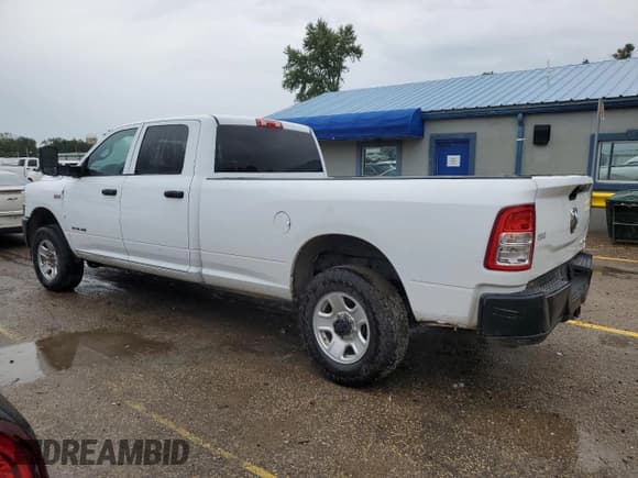 ✅ 2021 Ram 2500 Tradesman • VIN: 3C6UR5HJ7MG597531 • Lot: 71814665. Wystawiony na Copart z przebiegiem 101 045 mil. Bezpłatny archiwum sprzedaży aukcyjnych z USA i szczegółowy raport historii pojazdu na DreamBid. Zdjęcie 2.