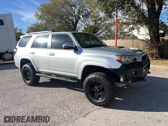 ✅ 2017 Toyota 4Runner SR5 • VIN: JTEBU5JR1H5435742 • Lot: 92292065. Wystawiony na Copart z przebiegiem 295 765 mil. Bezpłatny archiwum sprzedaży aukcyjnych z USA i szczegółowy raport historii pojazdu na DreamBid. Zdjęcie 1.