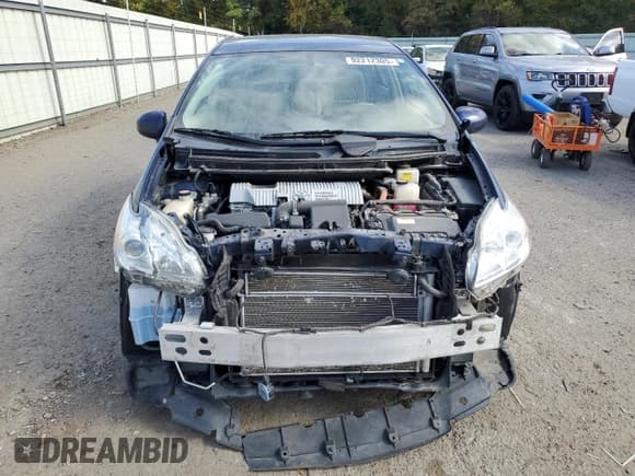 ✅ 2015 Toyota Prius Two • VIN: JTDKN3DU5F0401237 • Лот: 92212305. Опубликован ранее на Copart с пробегом 130 616 миль. Бесплатный доступ к архиву аукционных продаж из США и подробный отчёт об истории автомобиля на DreamBid. Изображение 5.