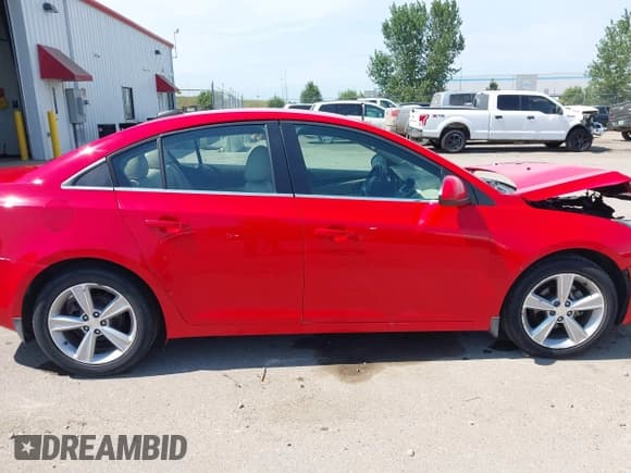 ✅ 2015 Chevrolet Cruze LT • VIN: 1G1PE5SB0F7195523 • Lot: 43005629. Listed on IAAI with 94,186 mi. Free auction sales archive from the USA and detailed vehicle history report at DreamBid. Image 13.