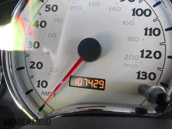 ✅ 2006 Saturn VUE • VIN: 5GZCZ33D96S840700 • Lot: 42342392. Wystawiony na IAAI z przebiegiem 107 429 mil. Bezpłatny archiwum sprzedaży aukcyjnych z USA i szczegółowy raport historii pojazdu na DreamBid. Zdjęcie 7.