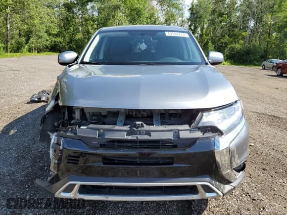 ✅ 2020 Mitsubishi Outlander ES • VIN: JA4AZ2A31LZ612278 • Lot: 62982274. Wystawiony na Copart z przebiegiem 225 958 mil. Bezpłatny archiwum sprzedaży aukcyjnych z USA i szczegółowy raport historii pojazdu na DreamBid. Zdjęcie 5.