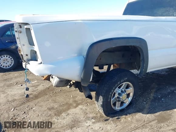 ✅ 2006 Chevrolet Silverado 2500HD • VIN: 1GBHK23D46F231100 • Lot: 41286005. Listed on IAAI with 456,171 mi. Free auction sales archive from the USA and detailed vehicle history report at DreamBid. Image 6.