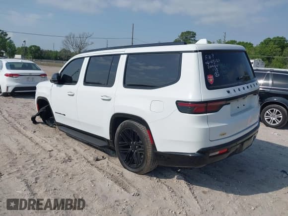 ✅ 2023 Jeep Wagoneer Series II Carbide • VIN: 1C4SJUBP9PS516282 • Lot: 41866812. Listed on IAAI with 29,136 mi. Free auction sales archive from the USA and detailed vehicle history report at DreamBid. Image 3.
