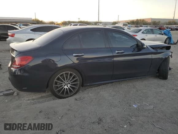 ✅ 2017 Mercedes-Benz C 300 • VIN: 55SWF4JB4HU225968 • Lot: 91599035. Wystawiony na Copart z przebiegiem 194 885 mil. Bezpłatny archiwum sprzedaży aukcyjnych z USA i szczegółowy raport historii pojazdu na DreamBid. Zdjęcie 3.