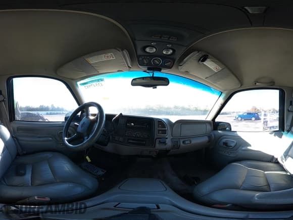 ✅ 1999 Chevrolet Suburban • VIN: 1GNFK16R7XJ373774 • Лот: 43547982. Опубликован ранее на IAAI с пробегом Не указан. Бесплатный доступ к архиву аукционных продаж из США и подробный отчёт об истории автомобиля на DreamBid. Изображение 18.