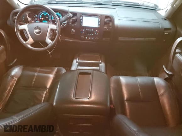 ✅ 2011 Chevrolet Silverado 1500 1HY • VIN: 3GCUKUEJ8BG139568 • Lot: 42651965. Listed on Copart with 133,877 mi. Free auction sales archive from the USA and detailed vehicle history report at DreamBid. Image 8.