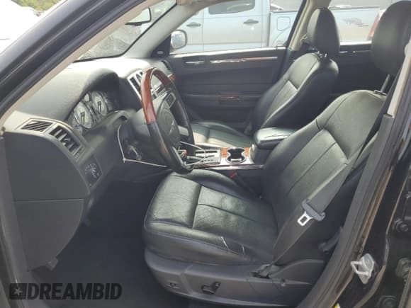 ✅ 2008 Chrysler 300 • VIN: 2C3LA33G78H187219 • Lot: 59107795. Listed on Copart with 130,154 mi. Free auction sales archive from the USA and detailed vehicle history report at DreamBid. Image 7.