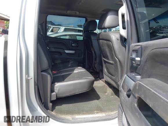 ✅ 2015 Chevrolet Silverado 2500HD LT • VIN: 1GC1KVE88FF156755 • Lot: 43061880. Listed on IAAI with 240,165 mi. Free auction sales archive from the USA and detailed vehicle history report at DreamBid. Image 8.