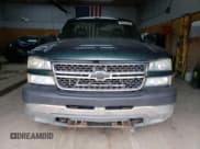 ✅ 2005 Chevrolet Silverado 3500 SRW Wrk Trk • VIN: 1GCHK34U15E297432 • Lot: 63585245. Listed on Copart with 151,746 mi. Free auction sales archive from the USA and detailed vehicle history report at DreamBid. Image 5.