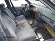 ✅ 1990 Pontiac Bonneville • VIN: 1G2HX54C6L1204370 • Lot: 42283309. Wystawiony na IAAI z przebiegiem 114 427 mil. Bezpłatny archiwum sprzedaży aukcyjnych z USA i szczegółowy raport historii pojazdu na DreamBid. Zdjęcie 5.