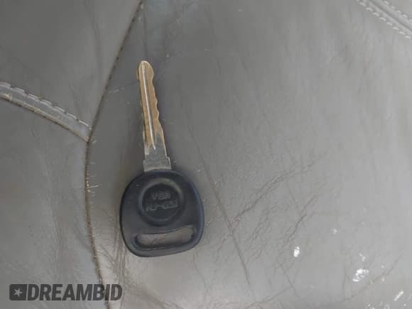 ✅ 2000 Chevrolet Suburban LS • VIN: 3GNFK16T8YG143773 • Лот: 41476329. Опубликован ранее на IAAI с пробегом 214 158 миль. Бесплатный доступ к архиву аукционных продаж из США и подробный отчёт об истории автомобиля на DreamBid. Изображение 11.