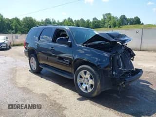 ✅ 2009 GMC Yukon SLT 4SB • VIN: 1GKFC33029R302790 • Lot: 42723864. Listed on IAAI with 240,739 mi. Free auction sales archive from the USA and detailed vehicle history report at DreamBid. Image 1.