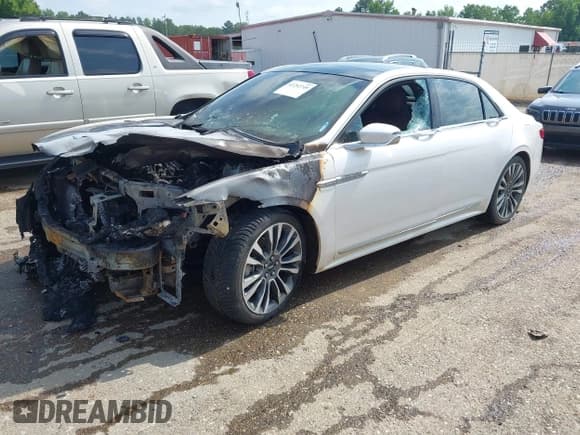 ✅ 2017 Lincoln Continental Reserve • VIN: 1LN6L9RP4H5626716 • Lot: 42292749. Listed on IAAI with Not provided. Free auction sales archive from the USA and detailed vehicle history report at DreamBid. Image 2.