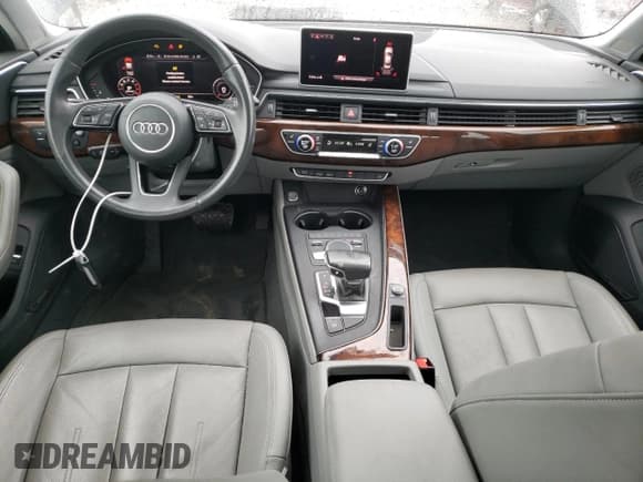 ✅ 2018 Audi A4 • VIN: WAUMMAF43JN000419 • Lot: 45002993. Wystawiony na Copart z przebiegiem 19 852 mil. Bezpłatny archiwum sprzedaży aukcyjnych z USA i szczegółowy raport historii pojazdu na DreamBid. Zdjęcie 8.