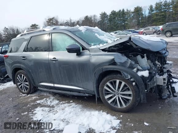 ✅ 2022 Nissan Pathfinder Platinum • VIN: 5N1DR3DK1NC218034 • Lot: 41562321. Wystawiony na IAAI z przebiegiem 35 444 mil. Bezpłatny archiwum sprzedaży aukcyjnych z USA i szczegółowy raport historii pojazdu na DreamBid. Zdjęcie 13.