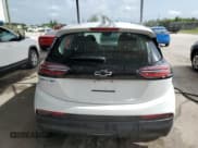 ✅ 2023 Chevrolet Bolt EV 1LT • VIN: 1G1FW6S07P4142303 • Lot: 63215444. Wystawiony na Copart z przebiegiem 16 338 mil. Bezpłatny archiwum sprzedaży aukcyjnych z USA i szczegółowy raport historii pojazdu na DreamBid. Zdjęcie 6.