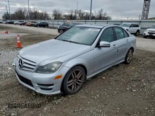 ✅ 2012 Mercedes-Benz C 250 Sport • VIN: WDDGF4HB5CA623077 • Lot: 94695945. Wystawiony na Copart z przebiegiem 172 457 mil. Bezpłatny archiwum sprzedaży aukcyjnych z USA i szczegółowy raport historii pojazdu na DreamBid. Zdjęcie 1.