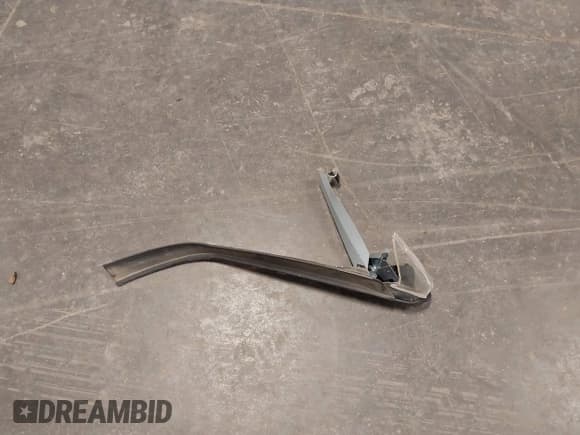 ✅ 2018 Toyota RAV4 XLE • VIN: JTMRFREV4JJ242736 • Лот: 43561158. Опубликован ранее на IAAI с пробегом 79 723 миль. Бесплатный доступ к архиву аукционных продаж из США и подробный отчёт об истории автомобиля на DreamBid. Изображение 12.