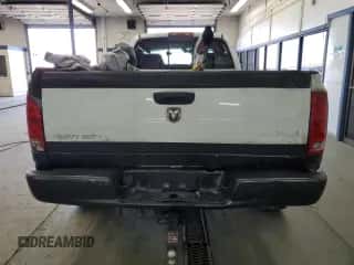 2005 Dodge 3500 SLT z VIN 3D7LS38CX5G787586, wystawiony jako Copart lot #54554365 z przebiegiem 205 421 mil mil oraz Szkoda całkowita • Salvage title. Historia ofert i sprzedaży dostępna na DreamBid. Obrazek 6.