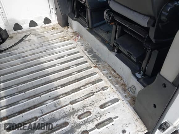 ✅ 2021 Ram ProMaster Cargo • VIN: 3C6LRVDG9ME547165 • Lot: 43605239. Listed on IAAI with 80,941 mi. Free auction sales archive from the USA and detailed vehicle history report at DreamBid. Image 8.