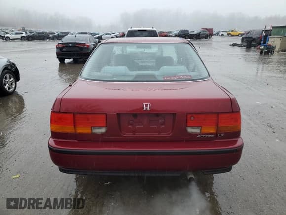 ✅ 1993 Honda Accord • VIN: 1HGCB7653PA177960 • Лот: 43553245. Опубликован ранее на Copart с пробегом 105 284 миль. Бесплатный доступ к архиву аукционных продаж из США и подробный отчёт об истории автомобиля на DreamBid. Изображение 6.