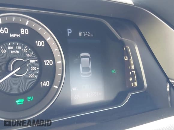 ✅ 2020 Hyundai Ioniq Blue • VIN: KMHC65LC3LU225861 • Lot: 41884701. Wystawiony na IAAI z przebiegiem 133 952 mil. Bezpłatny archiwum sprzedaży aukcyjnych z USA i szczegółowy raport historii pojazdu na DreamBid. Zdjęcie 7.