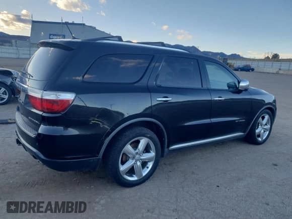 ✅ 2011 Dodge Durango Citadel • VIN: 1D4SE5GT2BC628055 • Lot: 93521125. Listed on Copart with 217,590 mi. Free auction sales archive from the USA and detailed vehicle history report at DreamBid. Image 3.