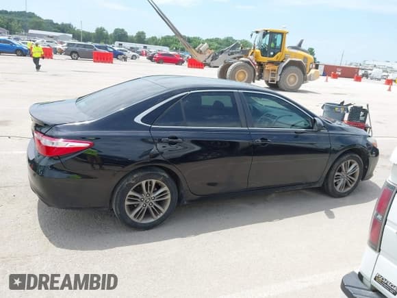 ✅ 2017 Toyota Camry LE • VIN: 4T1BF1FK8HU737310 • Lot: 42561716. Listed on IAAI with 222,222 mi. Free auction sales archive from the USA and detailed vehicle history report at DreamBid. Image 13.
