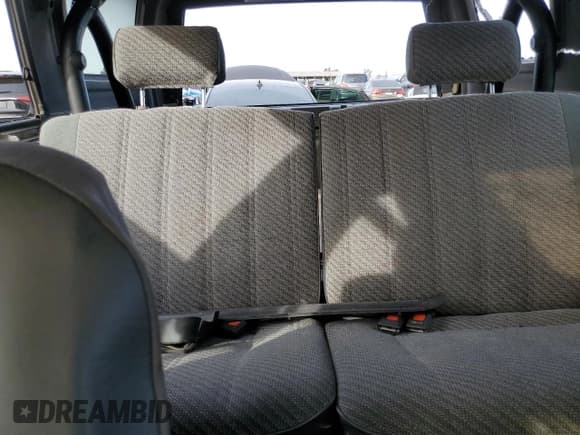 ✅ 1989 Toyota 4Runner • VIN: JT3VN66W1K0037121 • Лот: 89392995. Опубликован ранее на Copart с пробегом 230 827 миль. Бесплатный доступ к архиву аукционных продаж из США и подробный отчёт об истории автомобиля на DreamBid. Изображение 10.