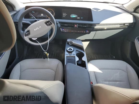✅ 2022 Kia EV6 Wind • VIN: KNDC34LA2N5080959 • Lot: 83846765. Listed on Copart with 19,971 mi. Free auction sales archive from the USA and detailed vehicle history report at DreamBid. Image 8.