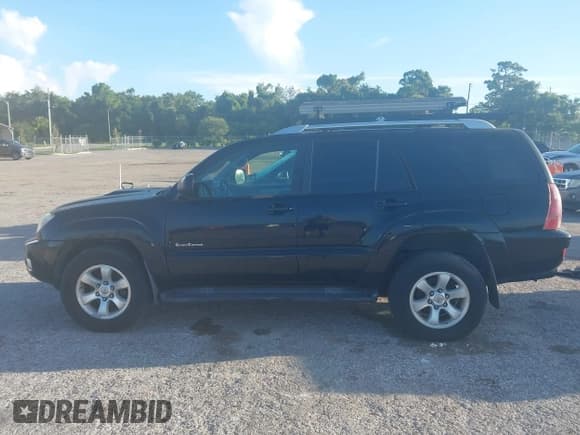 ✅ 2005 Toyota 4Runner SR5 • VIN: JTEZU14R058024491 • Lot: 42723397. Listed on IAAI with Not provided. Free auction sales archive from the USA and detailed vehicle history report at DreamBid. Image 13.