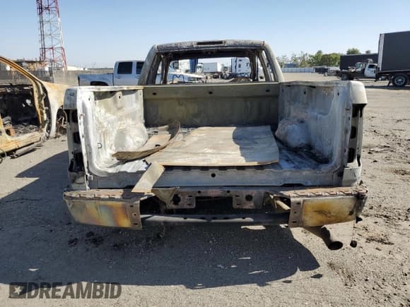 ✅ 2010 Chevrolet Silverado 1500 • VIN: 1GCYKSE24AZ155313 • Лот: 69612884. Опубликован ранее на Copart с пробегом Не указан. Бесплатный доступ к архиву аукционных продаж из США и подробный отчёт об истории автомобиля на DreamBid. Изображение 6.