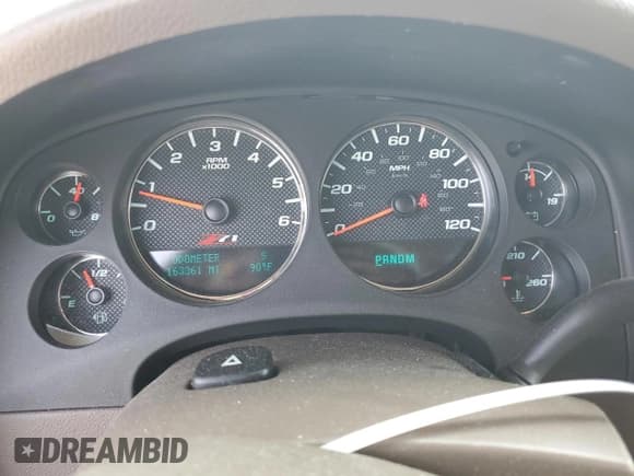 ✅ 2011 Chevrolet Suburban LT • VIN: 1GNSKJE39BR362667 • Lot: 60655574. Wystawiony na Copart z przebiegiem 163 361 mil. Bezpłatny archiwum sprzedaży aukcyjnych z USA i szczegółowy raport historii pojazdu na DreamBid. Zdjęcie 9.