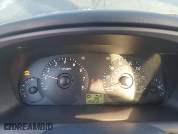 2004 Hyundai Elantra GT z VIN KMHDN56D84U108029, wystawiony jako Copart lot #76633414 z przebiegiem 105 315 mil mil oraz Czysty tytuł • Clean title. Historia ofert i sprzedaży dostępna na DreamBid. Obrazek 9.