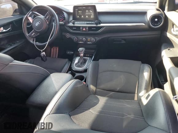 ✅ 2020 Kia Forte GT-Line • VIN: 3KPF34AD3LE218598 • Лот: 93397065. Опубликован ранее на Copart с пробегом 84 750 миль. Бесплатный доступ к архиву аукционных продаж из США и подробный отчёт об истории автомобиля на DreamBid. Изображение 8.