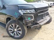 ✅ 2022 Chevrolet Suburban LT • VIN: 1GNSKCKDXNR195278 • Lot: 42429218. Listed on IAAI with 86,022 mi. Free auction sales archive from the USA and detailed vehicle history report at DreamBid. Image 18.