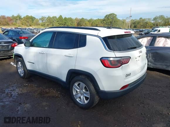 2022 Jeep Compass Latitude with VIN 3C4NJDBB6NT230743, listed as a IAAI auction lot 43381627 with 13,773 mi miles and . Bid and sale history available at DreamBid. Image 3.