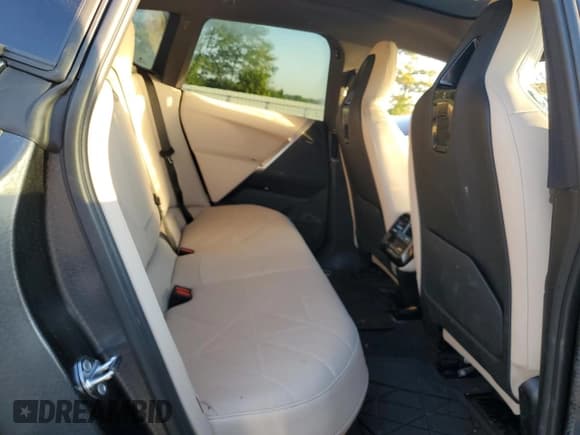 ✅ 2024 BMW iX xDrive50 • VIN: WB523CF01RCP16874 • Lot: 80302005. Wystawiony na Copart z przebiegiem 17 932 mil. Bezpłatny archiwum sprzedaży aukcyjnych z USA i szczegółowy raport historii pojazdu na DreamBid. Zdjęcie 11.