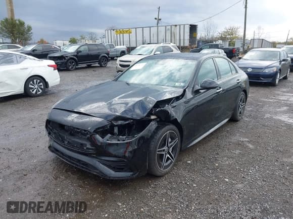 ✅ 2023 Mercedes-Benz C 300 • VIN: W1KAF4HB6PR124348 • Lot: 43638749. Wystawiony na IAAI z przebiegiem 29 099 mil. Bezpłatny archiwum sprzedaży aukcyjnych z USA i szczegółowy raport historii pojazdu na DreamBid. Zdjęcie 6.