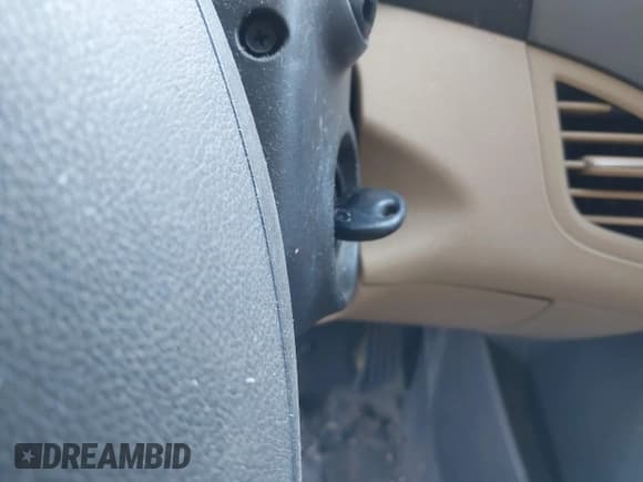 ✅ 2011 Hyundai Elantra GLS • VIN: 5NPDH4AE0BH060393 • Lot: 43578073. Listed on IAAI with 176,218 mi. Free auction sales archive from the USA and detailed vehicle history report at DreamBid. Image 11.