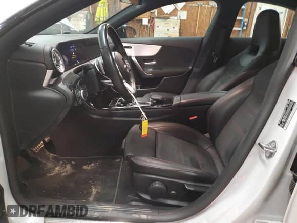 2022 Mercedes-Benz CLA 250 с VIN W1K5J4GB9NN299408, выставлен на аукционе Copart как лот 62759625 с пробегом 57 778 миль миль и Списание • Salvage title. История ставок и продаж доступна на DreamBid. Изображение 7.