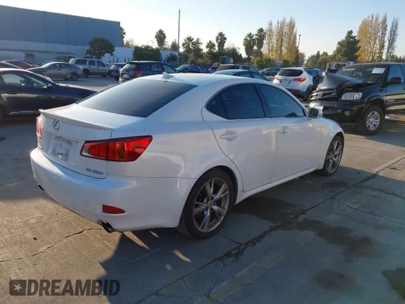 ✅ 2010 Lexus IS 250 • VIN: JTHBF5C25A2096729 • Lot: 43796450. Listed on IAAI with 144,932 mi. Free auction sales archive from the USA and detailed vehicle history report at DreamBid. Image 4.