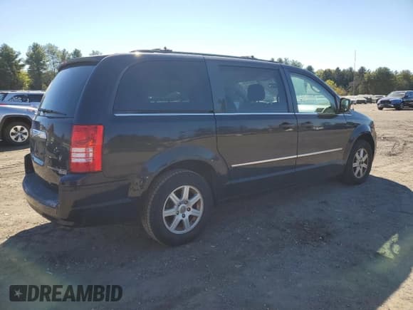 ✅ 2010 Chrysler Town & Country Touring Plus • VIN: 2A4RR8DX0AR368411 • Lot: 86823475. Wystawiony na Copart z przebiegiem 80 296 mil. Bezpłatny archiwum sprzedaży aukcyjnych z USA i szczegółowy raport historii pojazdu na DreamBid. Zdjęcie 3.