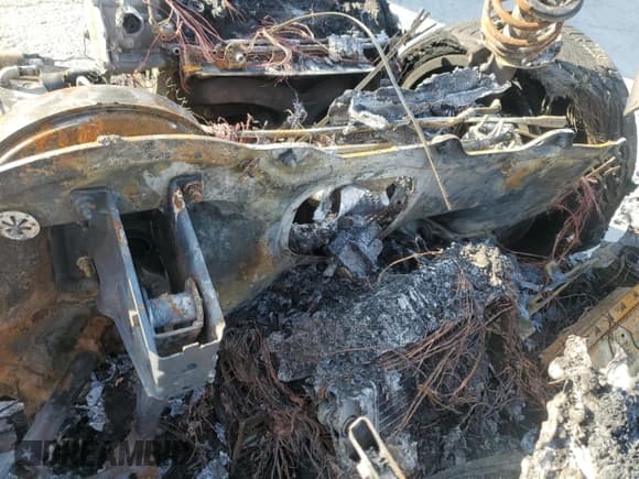 ✅ 2010 Audi TT • VIN: TRUFFAFK6A1020228 • Лот: 65330815. Опубликован ранее на Copart с пробегом Не указан. Бесплатный доступ к архиву аукционных продаж из США и подробный отчёт об истории автомобиля на DreamBid. Изображение 9.