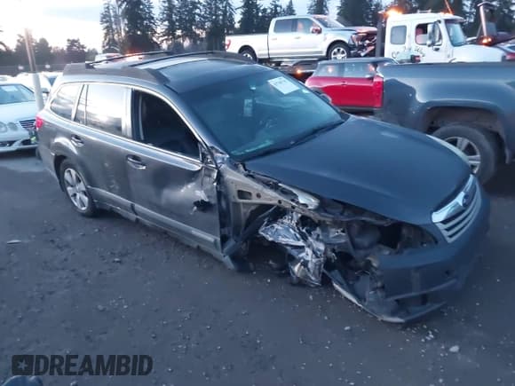 ✅ 2011 Subaru Outback Premium • VIN: 4S4BRBGC5B3365460 • Лот: 43768718. Опубликован ранее на IAAI с пробегом 186 077 миль. Бесплатный доступ к архиву аукционных продаж из США и подробный отчёт об истории автомобиля на DreamBid. Изображение 1.