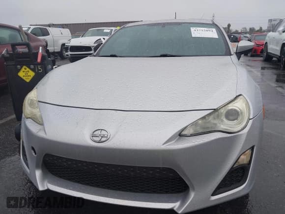 ✅ 2013 Scion FR-S • VIN: JF1ZNAA19D2707510 • Lot: 43715094. Wystawiony na IAAI z przebiegiem 191 713 mil. Bezpłatny archiwum sprzedaży aukcyjnych z USA i szczegółowy raport historii pojazdu na DreamBid. Zdjęcie 6.